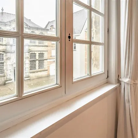 The Capital Street Apartment *
